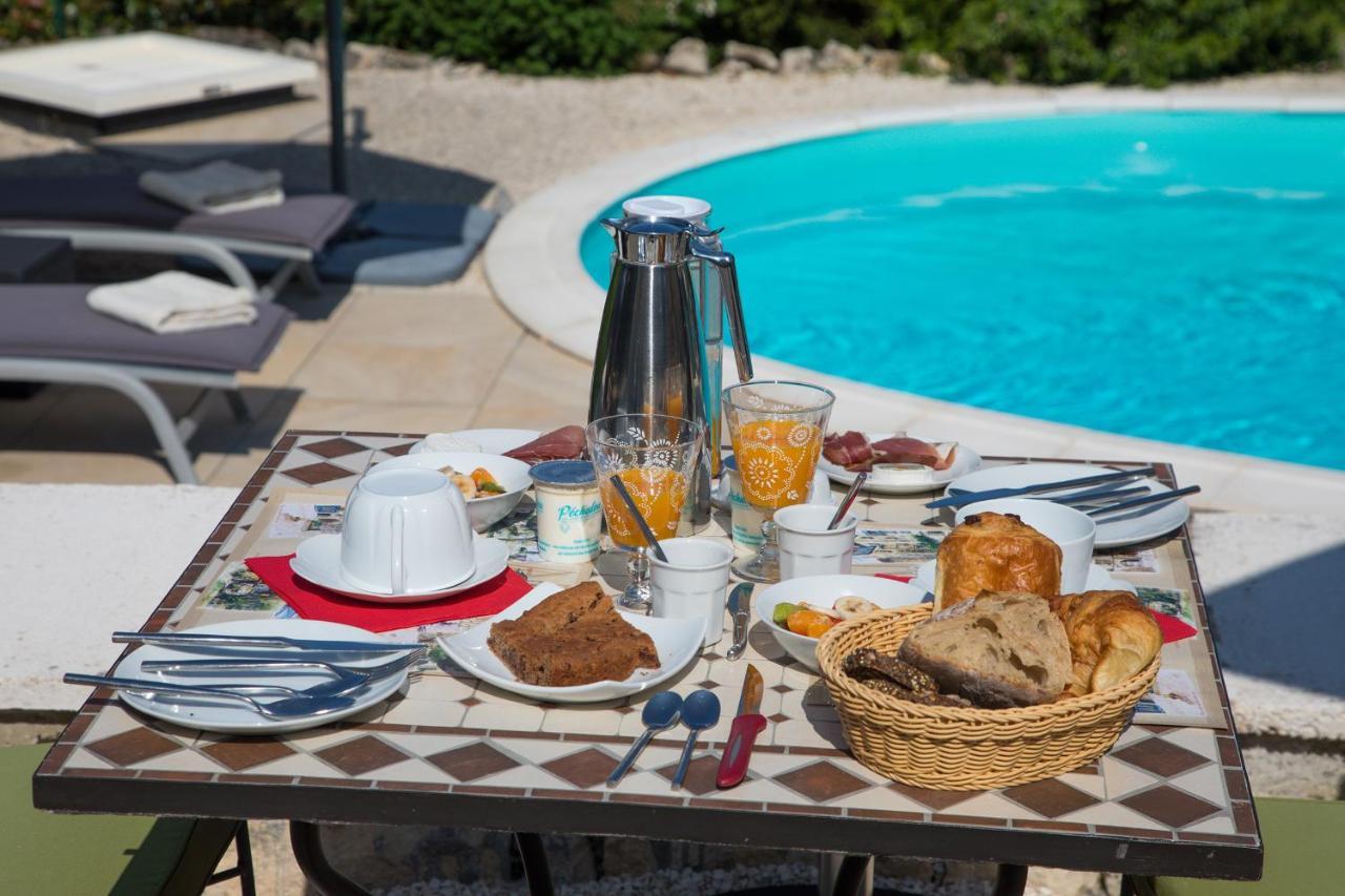Domaine Des Pierres Blanches - Chambres D'Hotes Carlux Ngoại thất bức ảnh